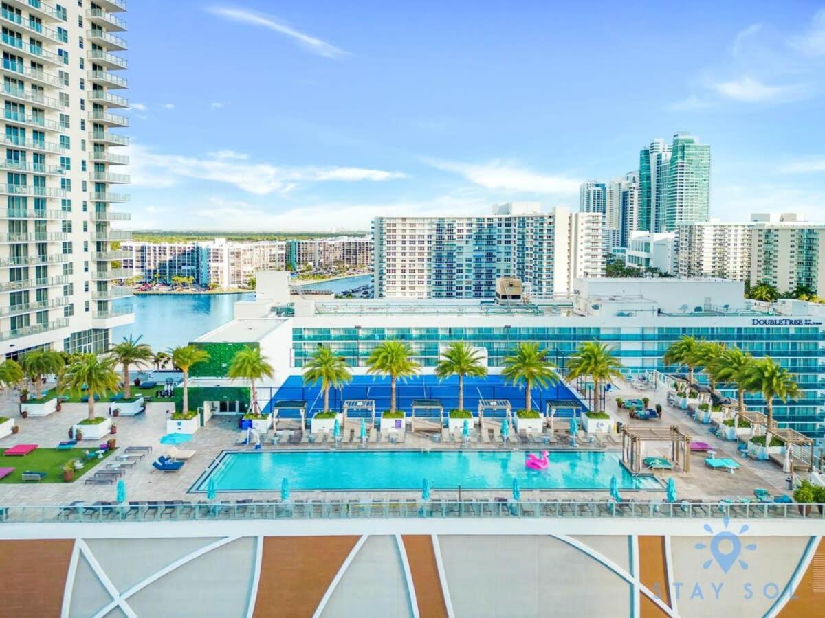 Apartmán Wrap Around Balcony - Insane Views - Amazing Pools Hollywood Exteriér fotografie