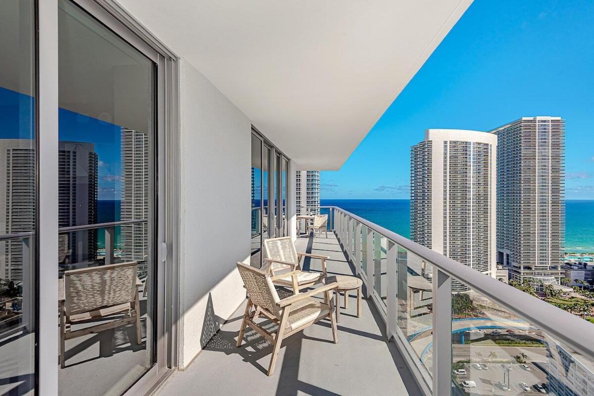 Apartmán Wrap Around Balcony - Insane Views - Amazing Pools Hollywood Exteriér fotografie