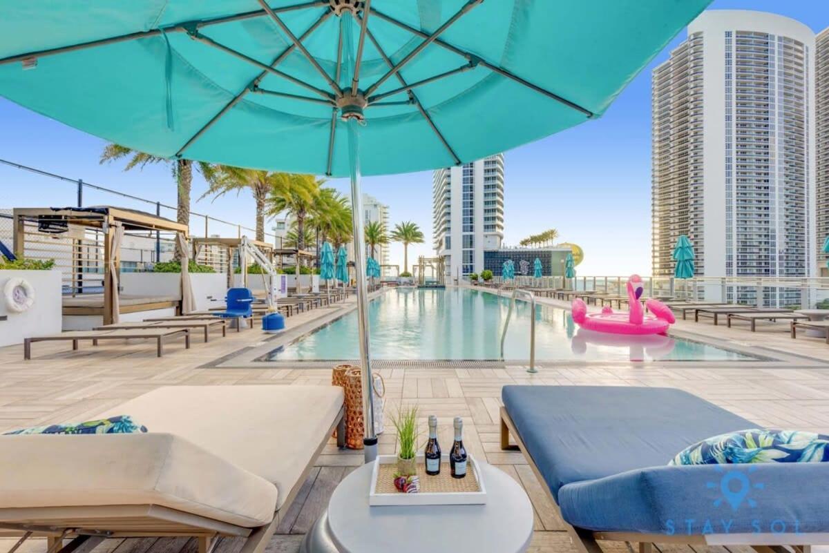 Apartmán Wrap Around Balcony - Insane Views - Amazing Pools Hollywood Exteriér fotografie
