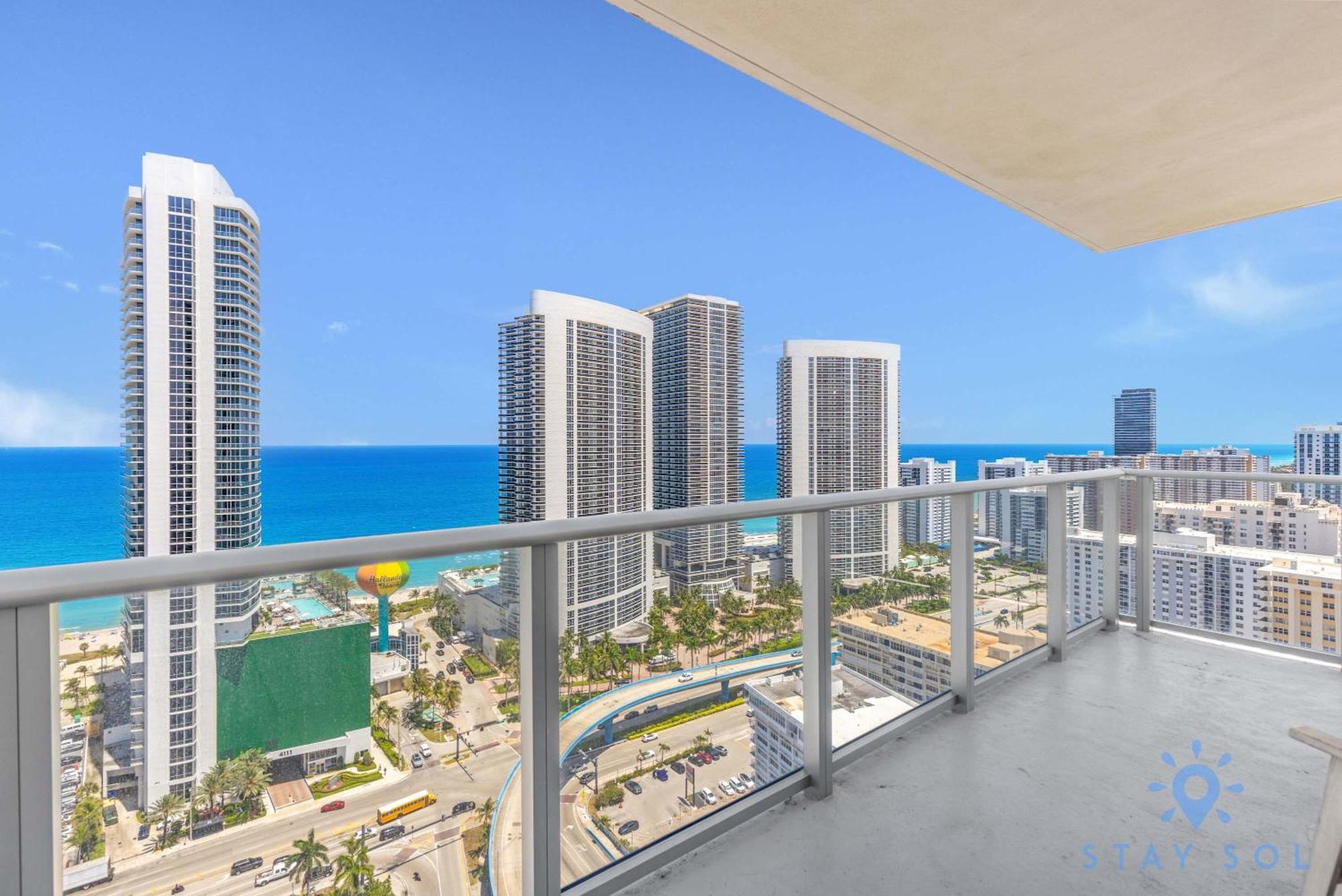 Apartmán Wrap Around Balcony - Insane Views - Amazing Pools Hollywood Exteriér fotografie